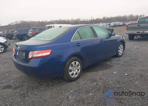 2010 Toyota Camry Le z USA, uszkodzony, nr VIN 4T1BF3EK9AU565288
